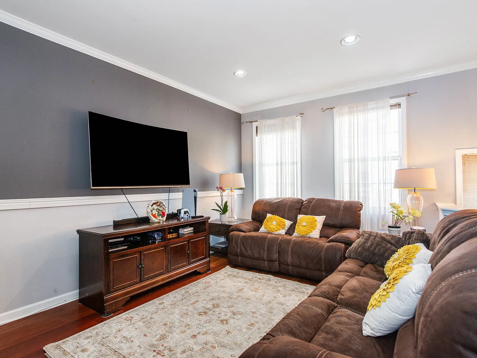 2 bed, 3.5 bath, 2194 sqft, $3,800 — Photo 4