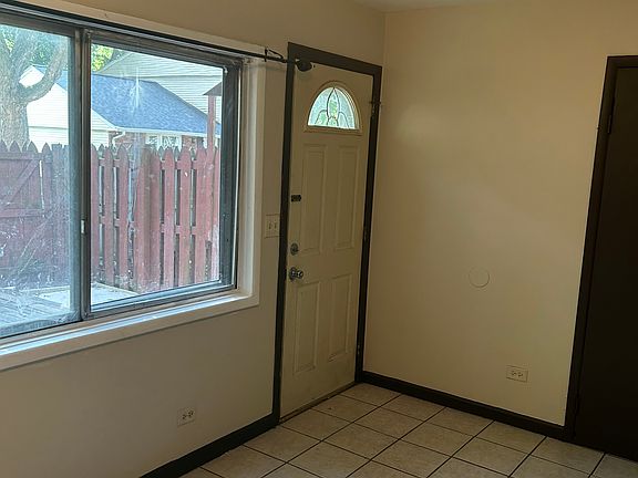 5th image of 1829 McKool Ave