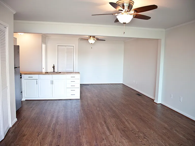 2022 Wappoo Hall Rd #1A — Photo 7
