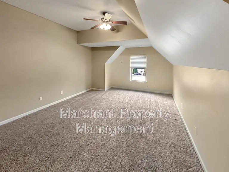 32 Governors Lake Way — Photo 18