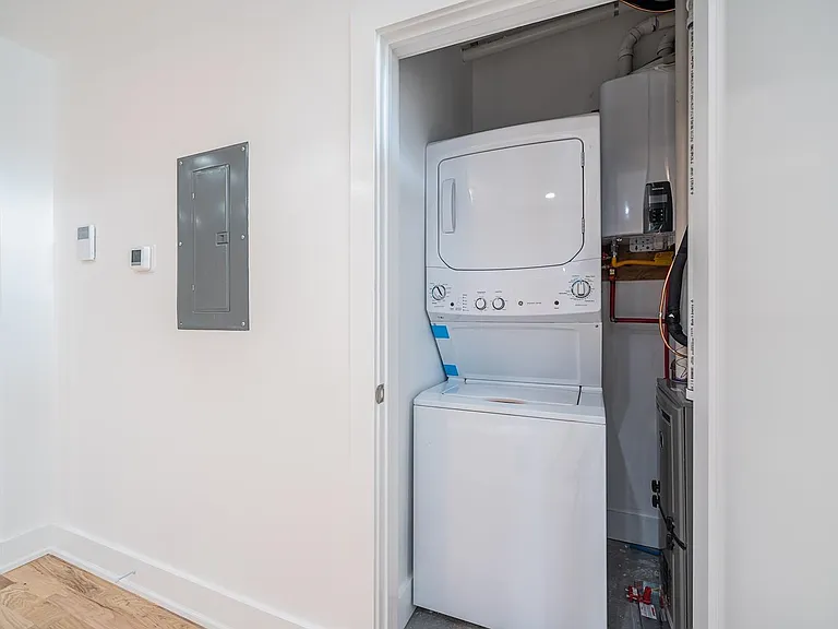 230 Willow Ave #4 — Photo 10