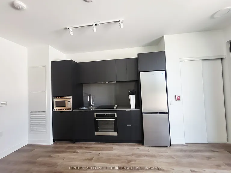 86 Agnes St #86 — Photo 9