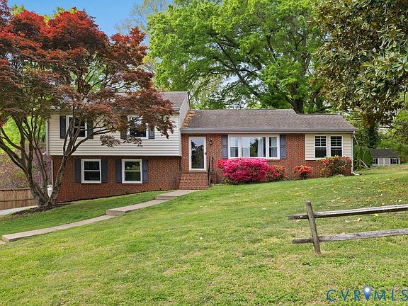 4th image of 8335 McCaw Dr
