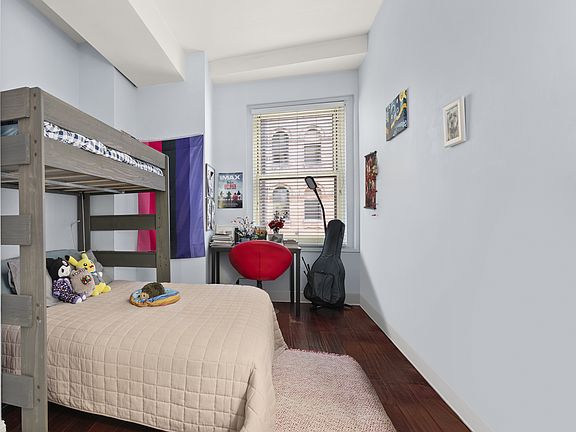 5th image of 88 Greenwich St APT 408