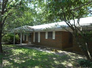 404 S Park Dr, Springhill, LA 71075