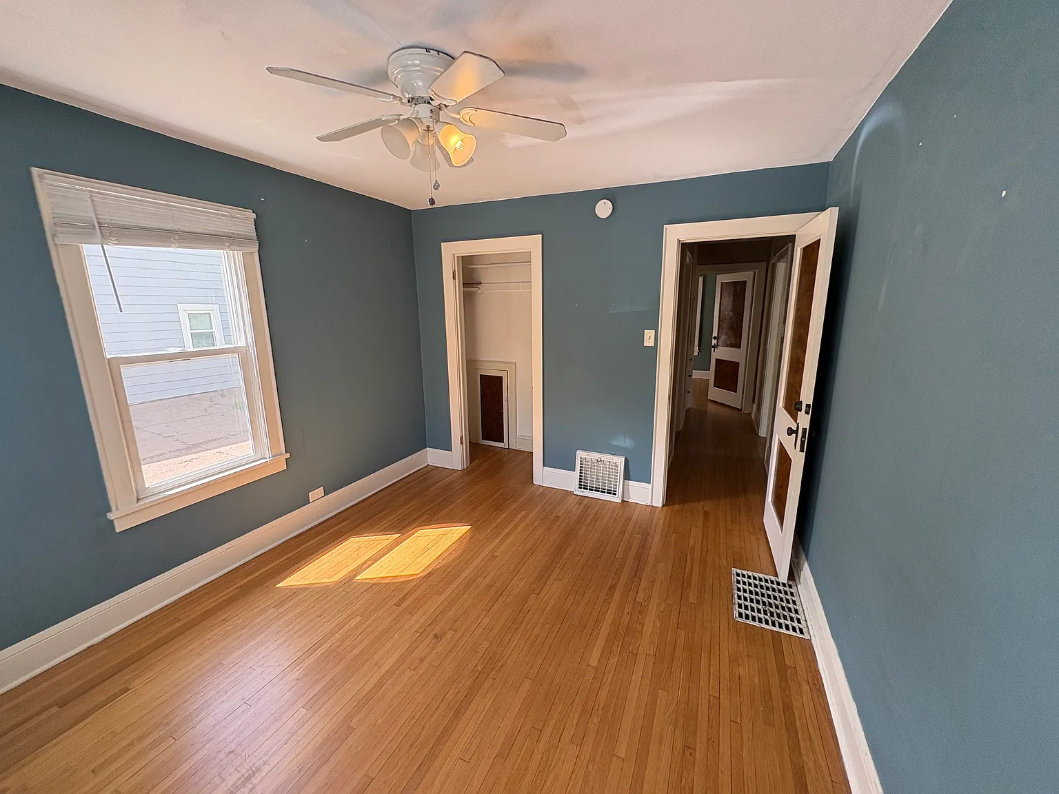 4 bed, $1,750 — Photo 4