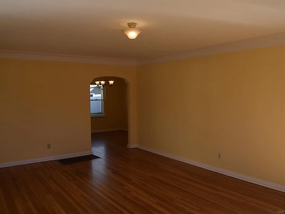 5th image of 4611 North Ave