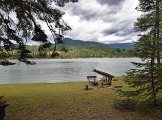 2205 Gypsy Bay Rd, Sagle, ID 83860