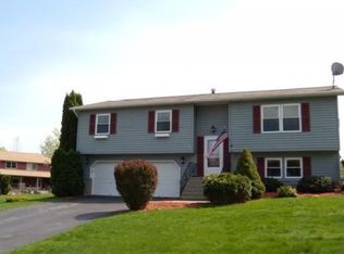 101 Shaker Ct N, New Windsor, NY 12553