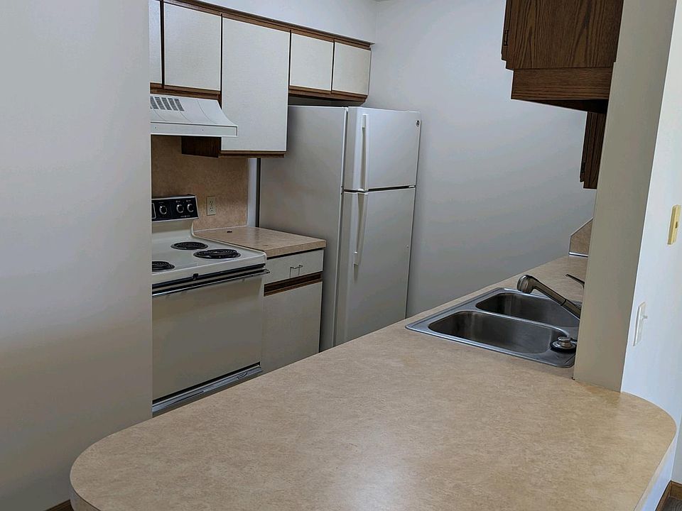1st image of 641 W Schleier St APT C-5