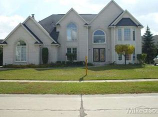 3190 Bywater Dr, Sterling Heights, MI 48314