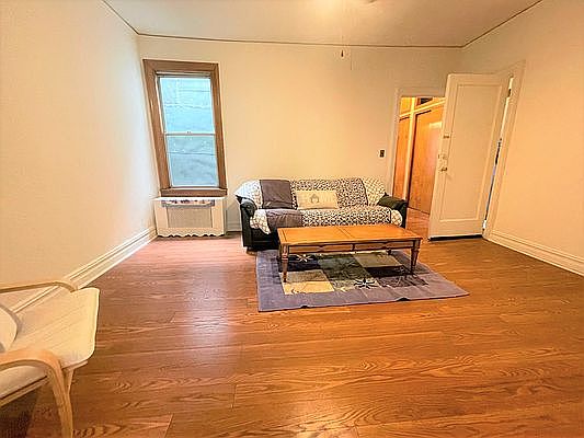 5th image of 35-20 28th St