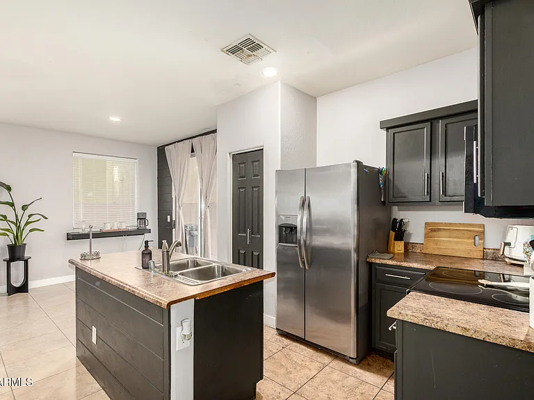 6609 W Johnson St — Photo 8