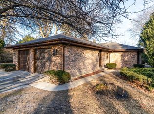 805 S Benton St, Palatine, IL 60067
