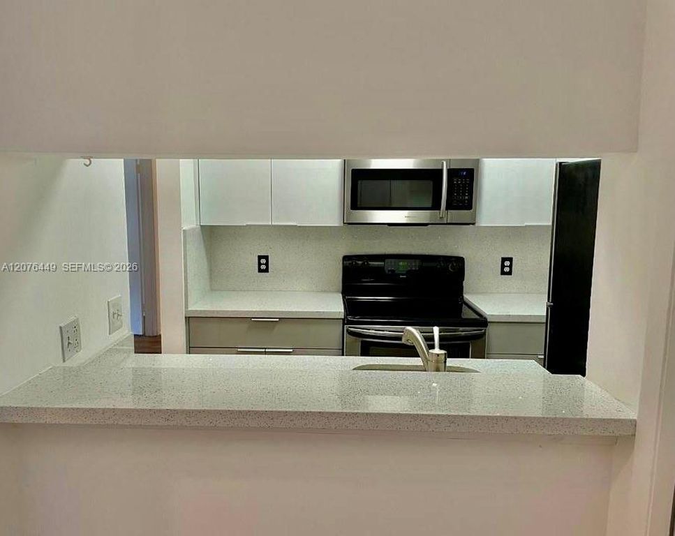 4421 W McNab Rd APT 20, photo 3