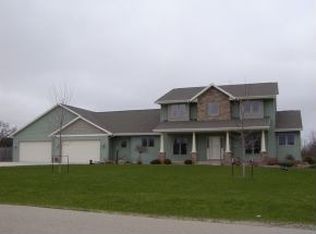 34 E Sunnyhill Ave, Oshkosh, WI 54902