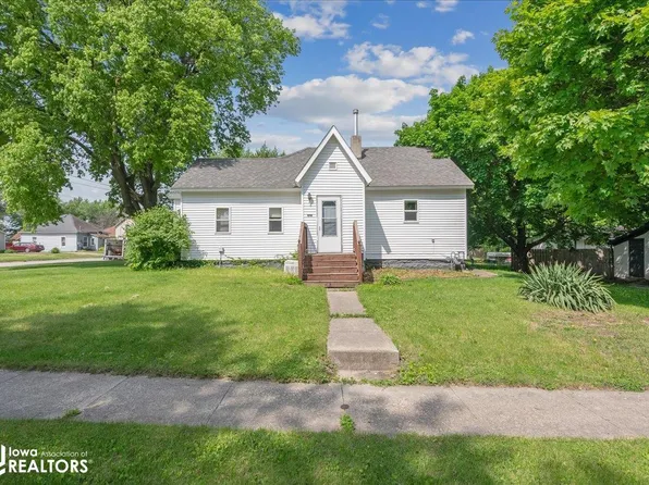 1018 15th St, Eldora, IA 50627