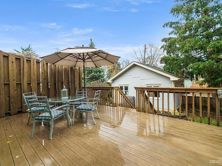320 N Wright St — Photo 21