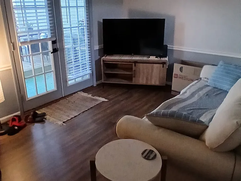 10 Fowkewood Ct — Photo 4