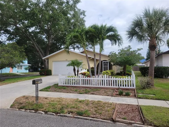 743 6th St S, Safety Harbor, FL 34695