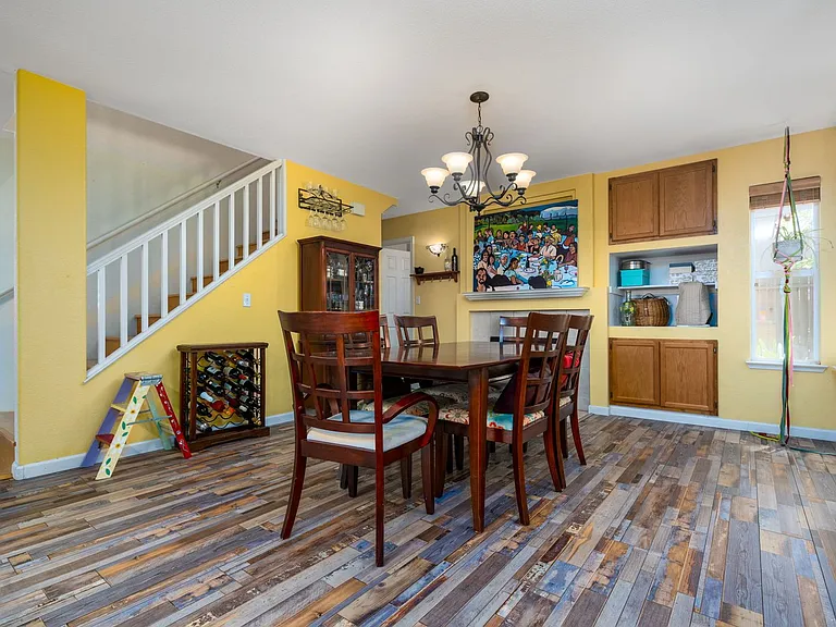 2277 Halsey Cir — Photo 5