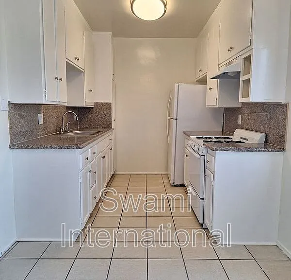 532 W Olive St #17 — Photo 6