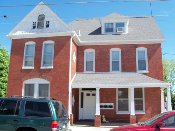 41 Lumber St, Littlestown, PA 17340