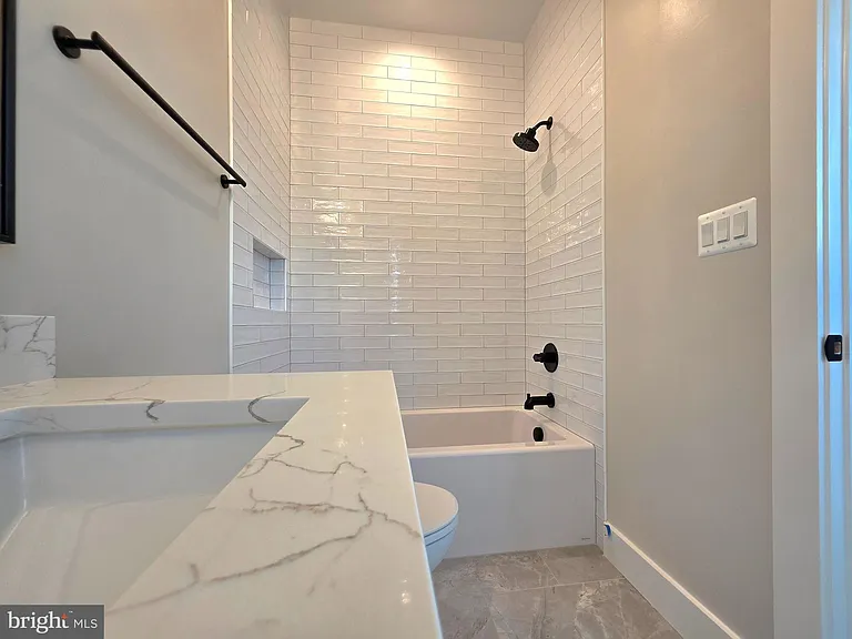 41 E Reed Ave — Photo 23