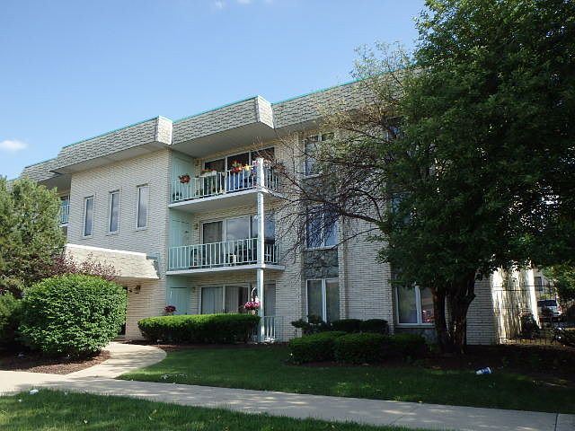 1st image of 4715 W 106th St APT 2D
