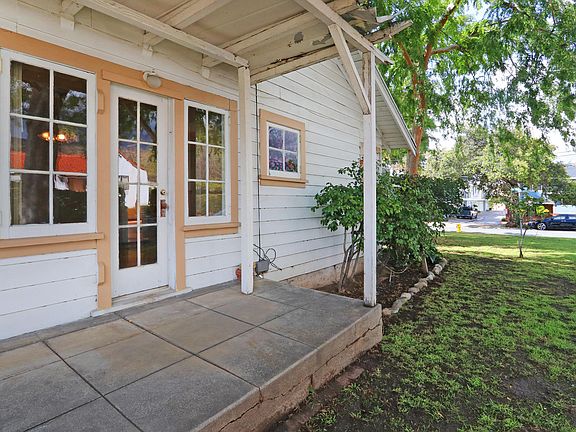 4th image of 204 Violet Ave