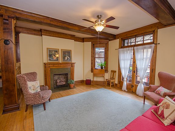 3rd image of 416 W Breckinridge St APT B3
