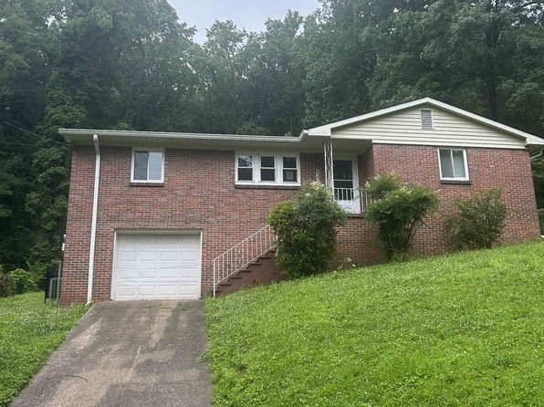 633 Lisa Ln