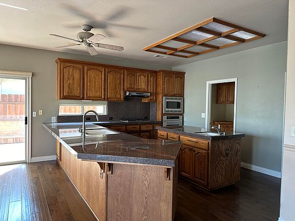 3rd image of 1606 E Laura Court