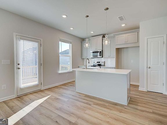 7th image of this home