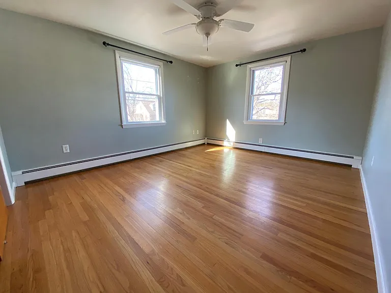 236 Spooner Ave — Photo 22