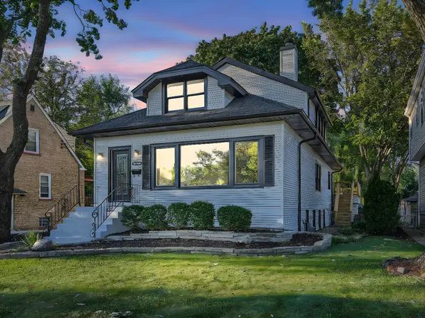 386 Blackhawk Rd, Riverside, IL 60546