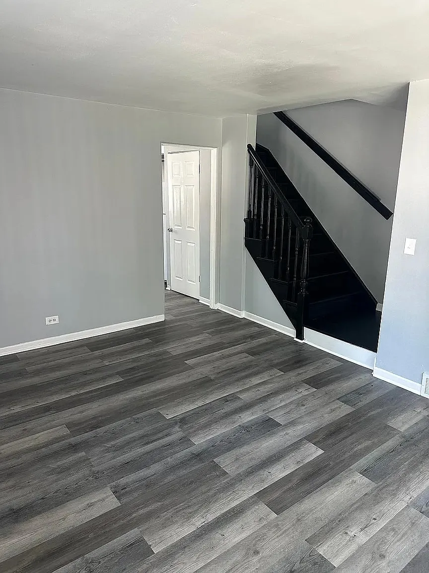 3 bed, 1350 sqft, $1,950 — Photo 4