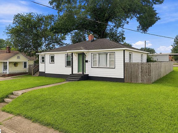 3rd image of 305 Poplar St