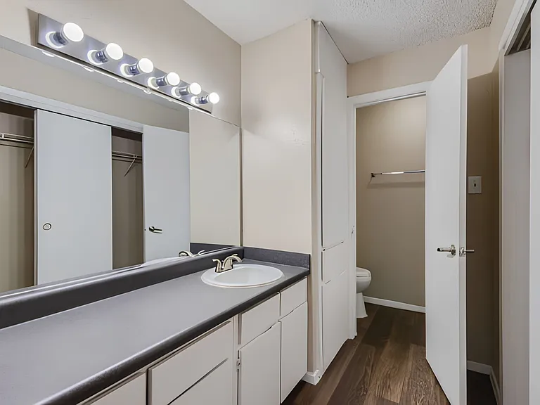 Hillside Place — Photo 25