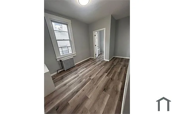 Building Photo - 157 Voss Ave