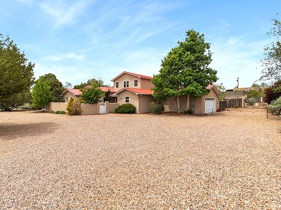 3rd image of 103 Tierra Rica Dr