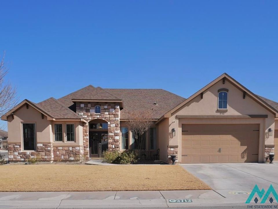 1st image of 2712 N Wedgewood Dr