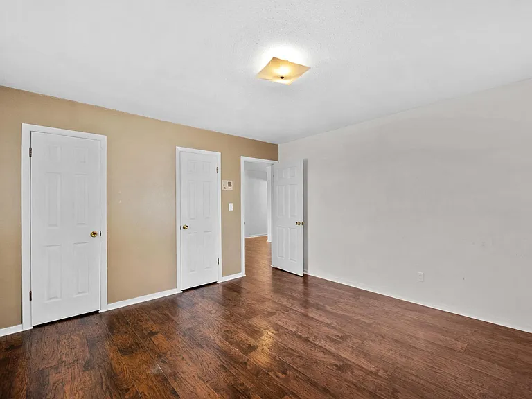 905 W 6th Ave — Photo 35