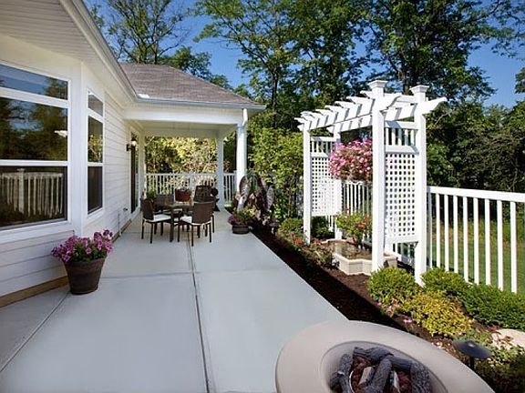 3rd image of 163 Nandina Ct