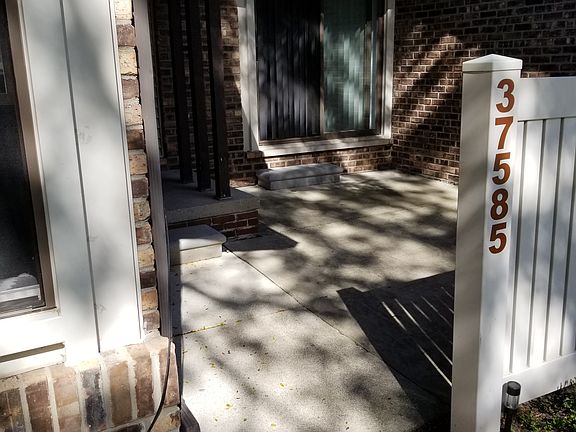 2nd image of 37585 Barkridge Cir