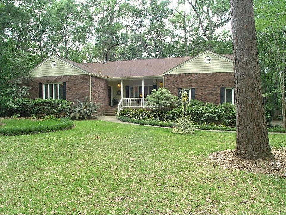 1st image of 831 Maderia Cir