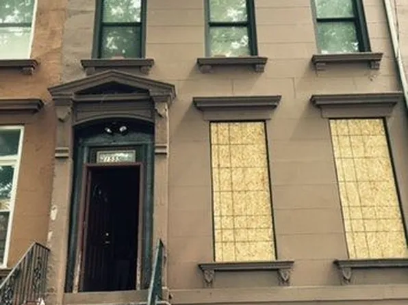 1555 Pacific Street image 1 of 5