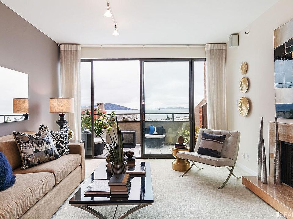 1st image of 101 Lombard St APT 902W