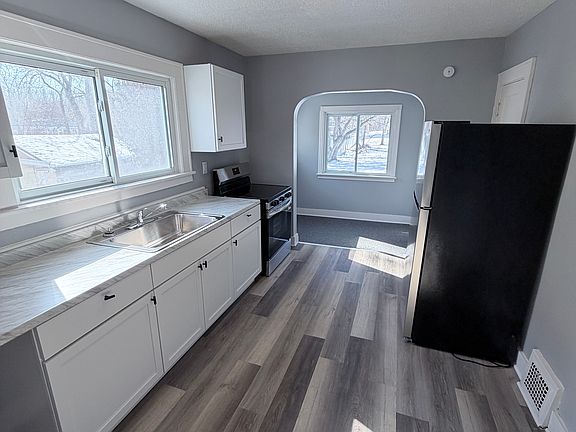 5th image of 20 24th St SW #1