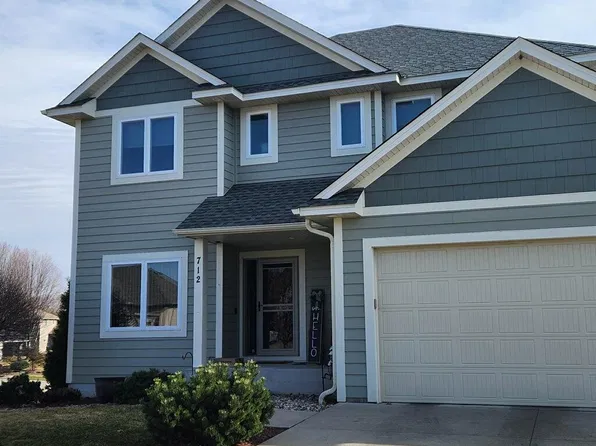 712 Heritage Trl NE, New Prague, MN 56071